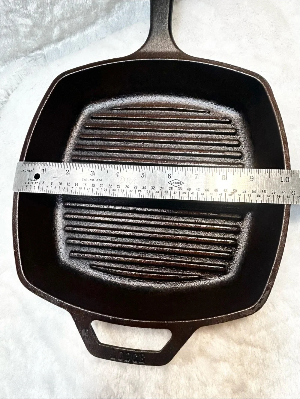 Lodge Cast Iron 10